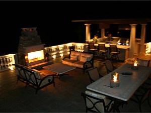 Outdoor Fireplaces/Firepits